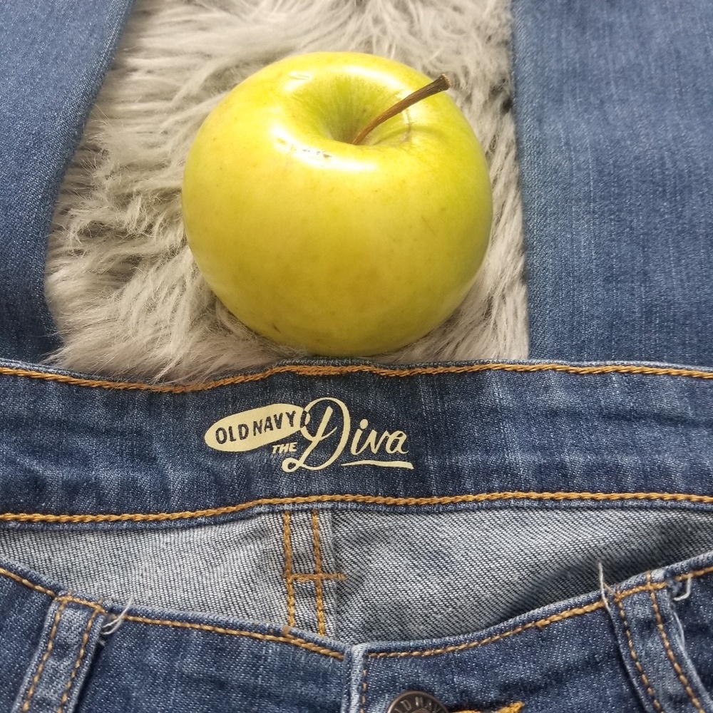 Old Navy, nice Women's Pant's, size 2R.. - Picture 6 of 6